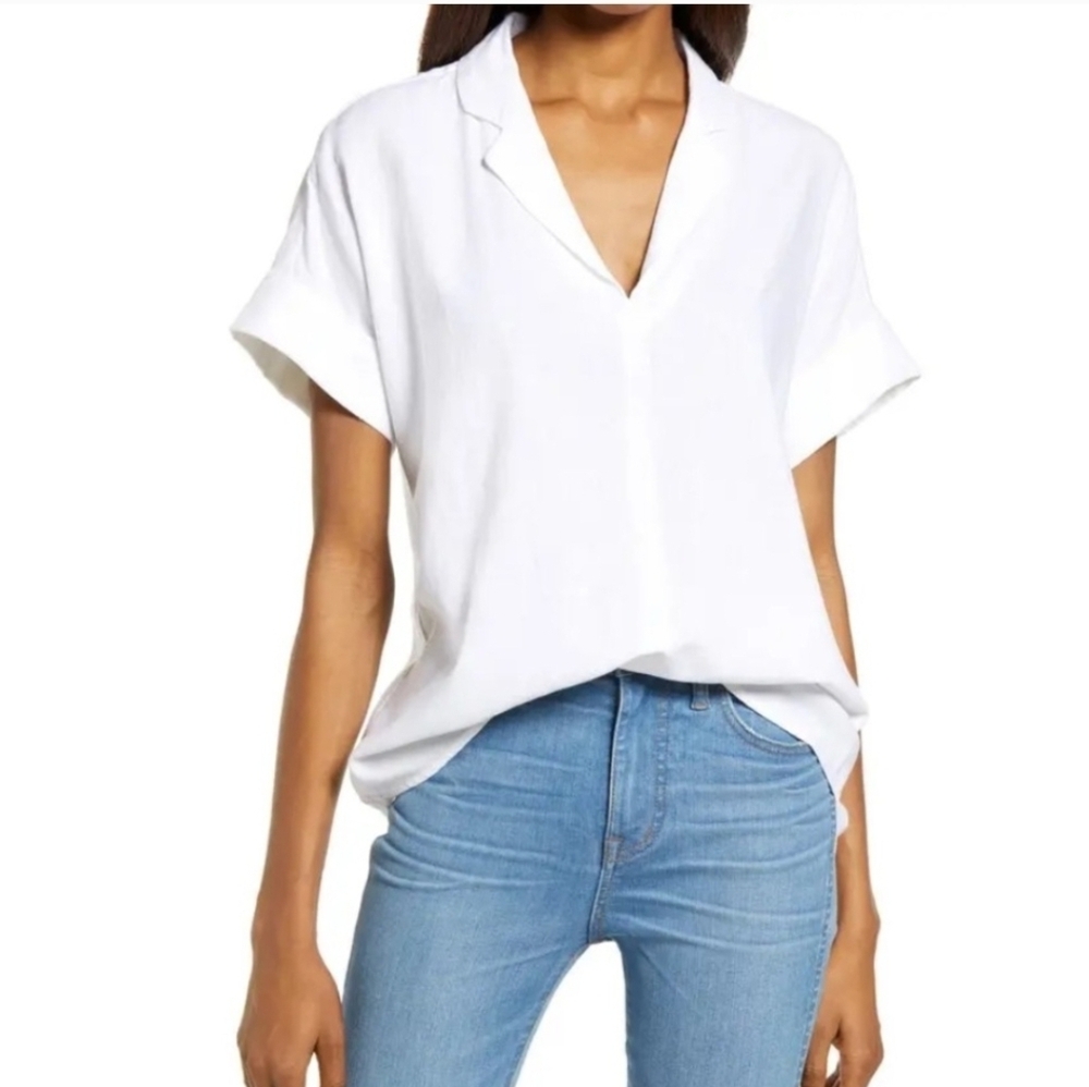 Women's White V-Neck Short Sleeve Top